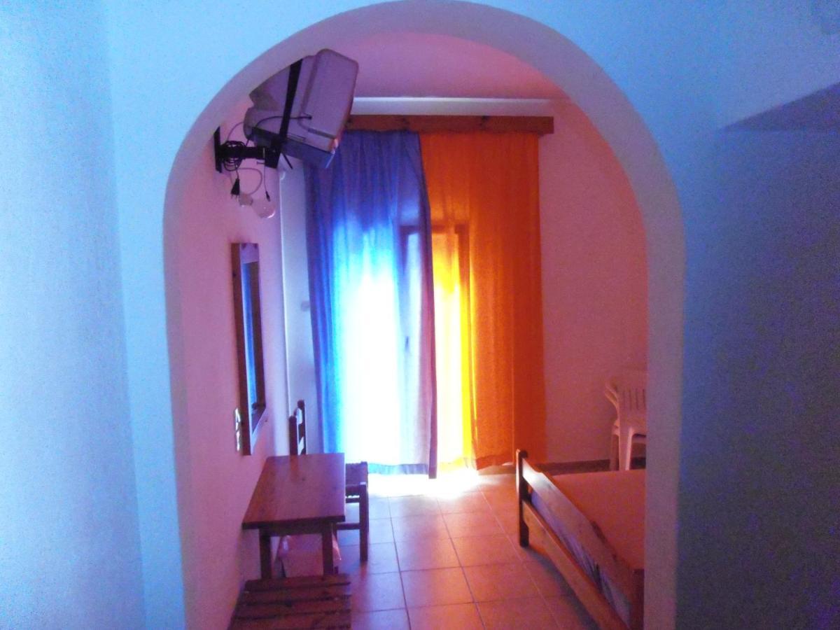 Julieta'S House Hotel Patitiri  Exterior photo